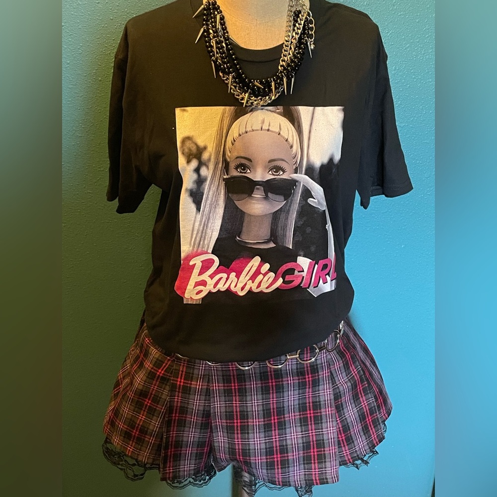 BARBIE GIRL Black Short Sleeve Tee NWOT Women’s Size M